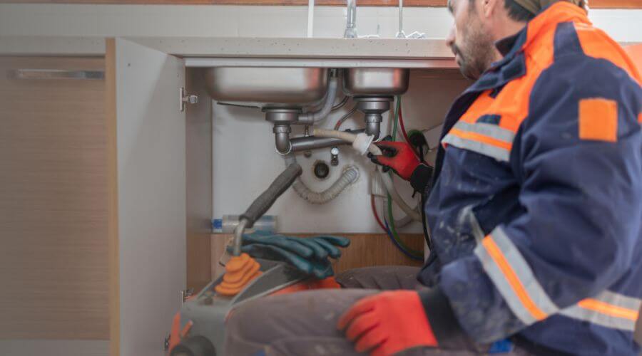 Local tankless water heater installation in Galesburg, IL